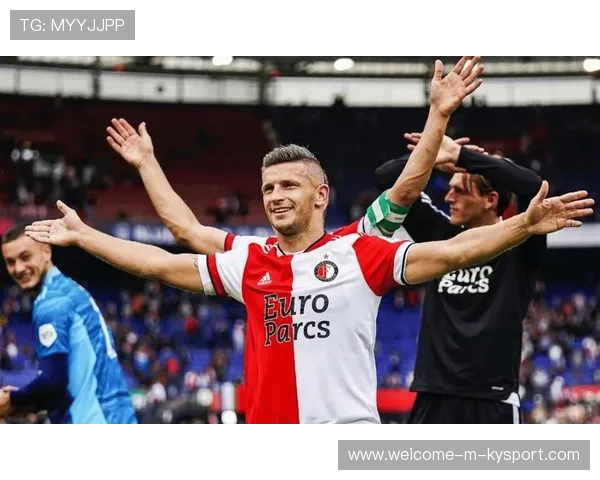 费耶诺德强化后场调度,全方位打造坚不可摧的战术核心 费耶诺德强化后场调度,全方位打造坚不可摧的战术核心