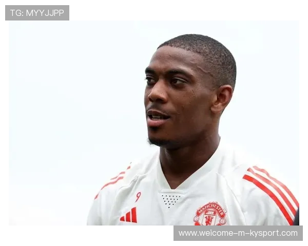 马夏尔加盟蒙特雷，吕迪格休战三月成球队挑战，马夏尔加盟曼联